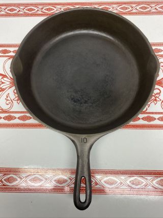 Unmarked Wagner 10 Cast Iron Skillet 11&3/4” Sits Flat