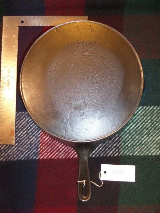 Antique Wapak Cast Iron 9 Skillet W/ Outer Heat Ring