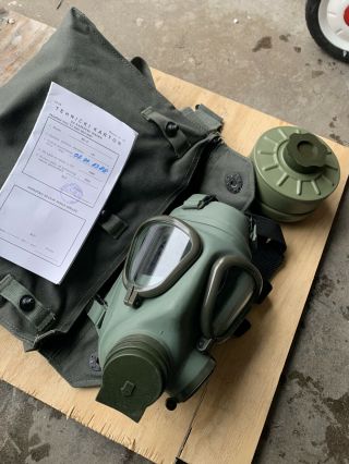Serbian /yugoslavian Nbc Protective Gas Mask M 2,  40mm Filter,  Bag Complete Kit