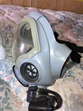US ARMY MSA MCU - 2/P GAS MASK WITH TINTED LENS 3