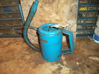 Vintage Blue Swingspout 1 Qt.  Oil Can Pour Can Sinclair Station