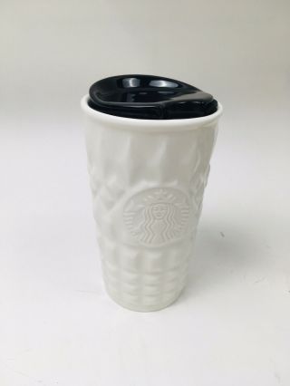Starbucks White Ceramic Tumbler Mug Cup 2014 Quilted Embossed Black Lid 10oz Euc