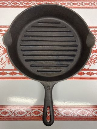 Unmarked Wagner Griswold 9 Grill Cast Iron Skillet 11&1/2”
