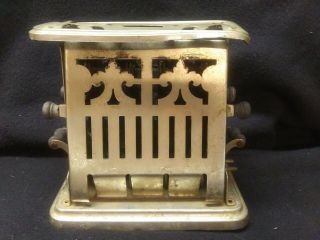 Vintage Universal Electric Toaster By Landers,  Frary & Clark Britain Conn.