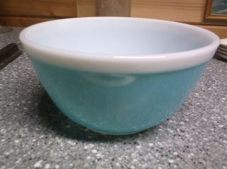 H318 Pyrex Blue And White Bowl Number 402 1 1/2 Qt.  16 Americana