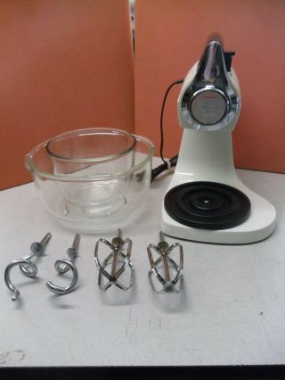 Sunbeam Mixmaster 12 Speed Mixer W/2 Glass Bowls And 4 Beaters,  Model: 2360