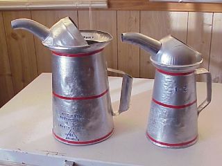 2 ANTIQUE GALVANIZED METAL OIL CANS TINS W /SPOUTS FROM 1920 ' S GAS STATION OIL 4 2
