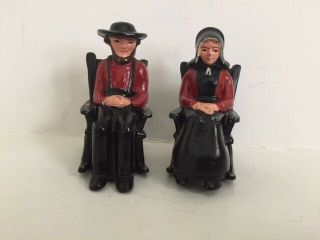 Vintage Amish Cast Iron Man & Woman Sitting Rocking Chairs Salt & Pepper Shakers
