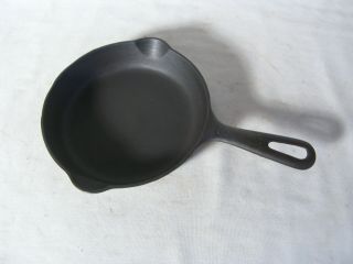 Cast Iron Griswold Erie Pa No.  3 Skillet 6 1/2 Inch 709h Small Logo Seasoned