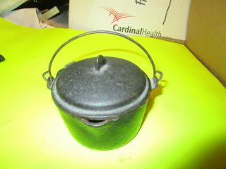 Wagner Ware Sidney - O - Hot Pot W/ Lid 1368 Cast Iron Salesman Sample Child Toy