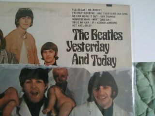 Beatles yesterday and today butcher cover partial peel in good, 6