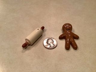 Vintage Arcadia Minature Salt & Pepper Shakers Ginger Bread Man And Rolling Pin