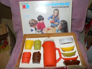 Vintage 1979 Tupperware Mini Serve - It Children’s Serving Set
