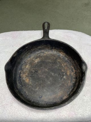 Vintage 9” Cast Iron Frying Pan Marked 7 S