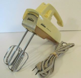 Vintage Sunbeam Mixmaster Hm - 1 Cream/gold 3 - Speed Handheld Hand Mixer