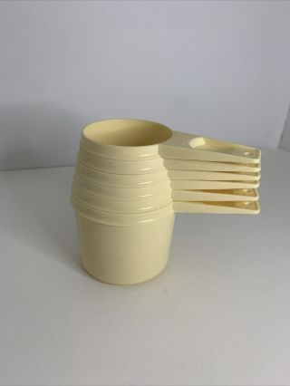 Vintage Tupperware Beige Measuring Cups 1/4 To 1 Cup Sizes Complete Set 6