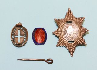 Coldstream Guards Regiment Officer ' s Collar Badge Single - Silver Maker Marked 3