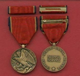 Us Navy Armed Forces Reserve Medal Showing Eagle With Ribbon Bar Old Style