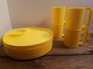 Vintage Plastic Sterilite Luncheon Set 4 Plates /cups Mid - Century Modern Yellow