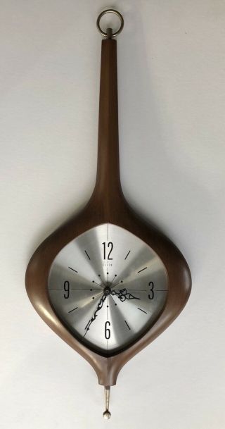 Vintage Elgin Mid Century Wall Clock Genie Teardrop Woodgrain Modern