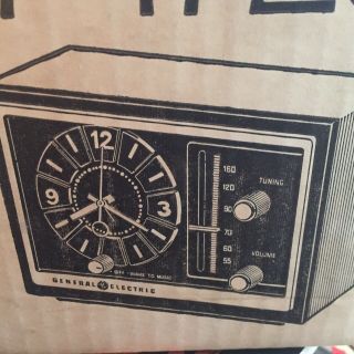 Vtg General Electric Model 7 - 4725 Am Radio Alarm Clock Beige Orig Box