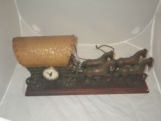 Vintage United Clock Corp Horse Drawn Covered Wagon Mantel Clock& Light