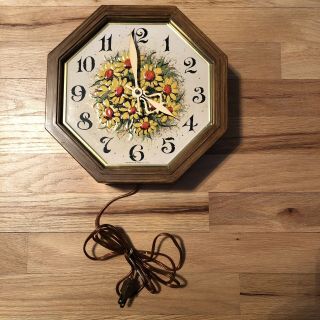 Vintage Mcm 60s/70s Spartus Flower Electric Wall Clock Retro Hippie Kitchen