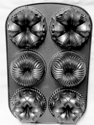 Nordic Ware Multi Mini Bundt Pan 6 Cups Heavy Cast Aluminum Bundtlette Cake Mold