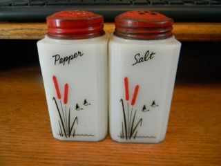 Vintage Tipp Milk Glass Salt & Pepper Shakers Ducks & Cattail Designs Usa