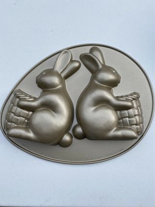 Nordic Ware Bundt Cake Pan Easter Bunny Design Cast Aluminum Euc