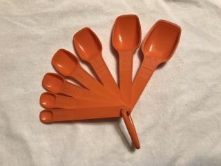 Vintage Tupperware Measuring Spoon Complete Set Of 7 With Ring,  Orange Euc