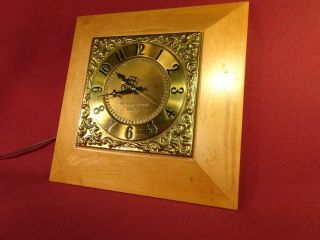1950s GENERAL ELECTRIC GE WALL CLOCK MID CENTURY MODERN MAPLE WOOD and BRASS 2