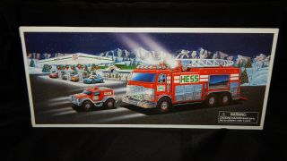 Hess 2005 Emergency Truck w/ Rescue Vehicle in OB (slightly box) 2