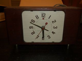Vintage Shelf Clock General Electric Telechron Model 7h235 All Wood Base