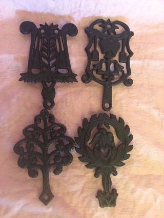Set Of 4 Mini Trivet Cast Iron 4.  5 In Long Inch Vintage Home Kitchen Wall Decor