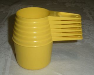 Vintage Tupperware Nesting Measuring Cups 761 - 766 Complete Set Of 6 Yellow
