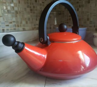 Le Creuset Whistling Tea Kettle 1.  6 Quart Flame Red Enameled Teapot Usa