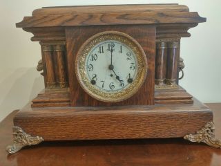 Vintage Arthur Pequegnat Ontario Oak Mantle Mantle Clock Berlin On.