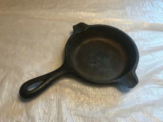 Vintage Wagner Ware Small Cast Iron Skillet Ashtray 1050