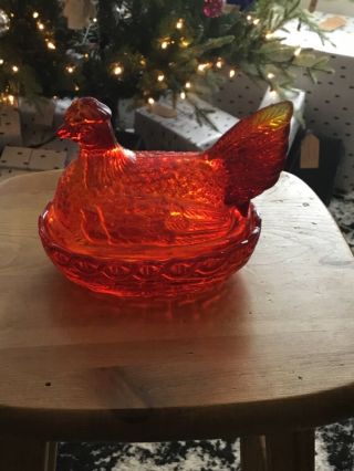 Vintage L.  E.  Smith Hen On Nest Salt Cellar Red Amberina Glass