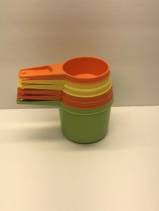 Tupperware Vintage Nesting Measuring Cups Mixed Colors Complete Set Of 6