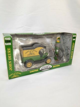 John Deere Limited Edition 1:24 Diecast Metal 1912 Ford Model T Delivery Car Nib