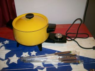 Vintage West Bend Electric Fondue Pot Cooker W/ Cord Yellow W/ Forks