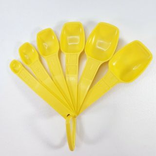 Vintage Tupperware Yellow Measuring Spoons Complete Set Of 6 & Ring