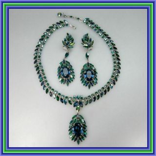 Sherman Montana Blue & Emerald Green - Pendant Cluster Motif Necklace Set Nr