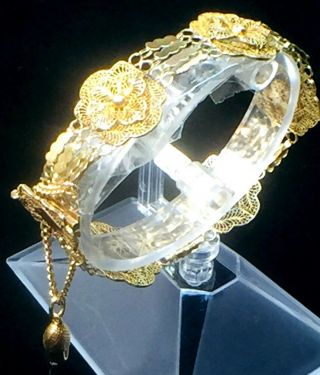 Elegant 18k Yellow Gold Filigree Laurel Border Acorn Charm Bracelet.  7 ".  16.  7gm
