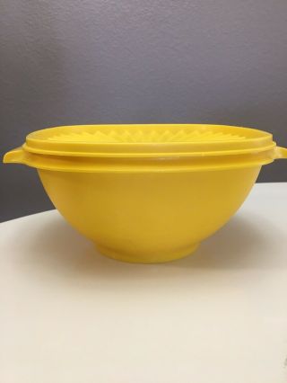 Vintage Tupperware 836 Servalier 8 " Yellow Storage Bowl With Lid