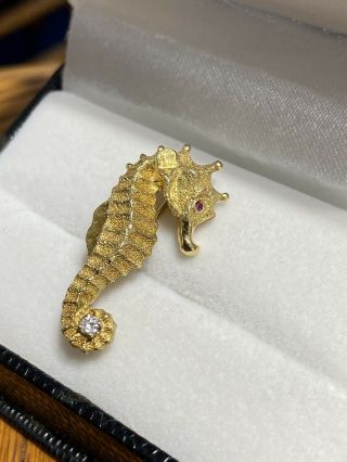 Vintage 18k Gold Mid Century Modern Diamond And Ruby Seahorse Brooch Pin