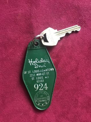 Vintage Hotel Motel Key Fob And Key From Holiday Inn - St.  Louis,  Missouri