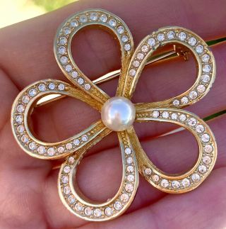 Vintage Gold Tone Christian Dior Pearl Rhinestones Daisy Flower Pin Brooch 1.  8”